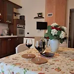 Roses House * Porto San Giorgio